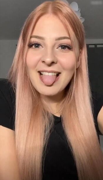ASMR Janina