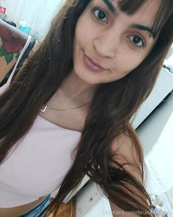 brunettesexyy
