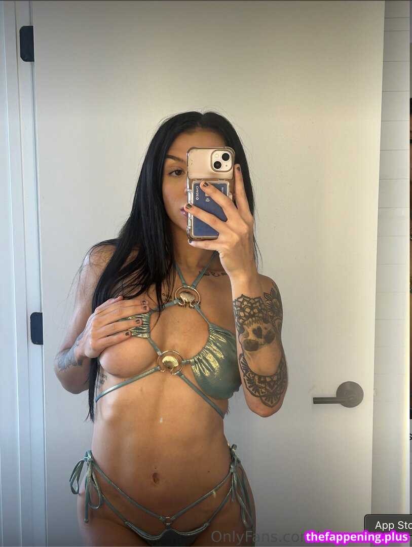 Cora Jade
