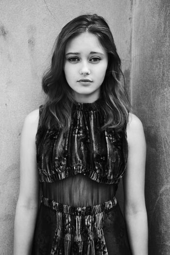 Ella Purnell