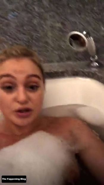 Iskra Lawrence