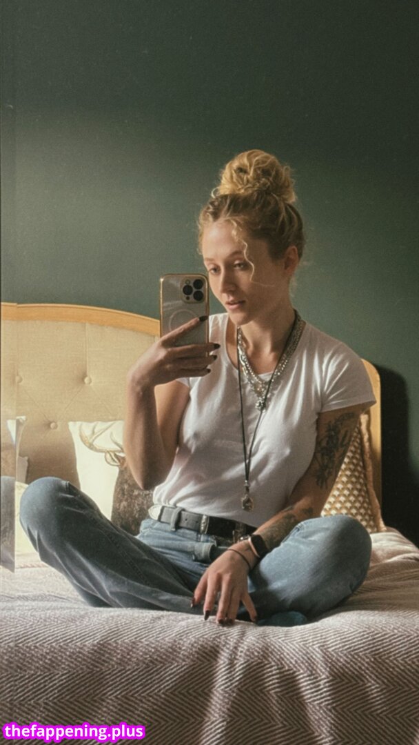 Janet Devlin