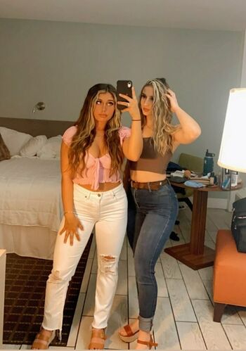 Julia & Olivia