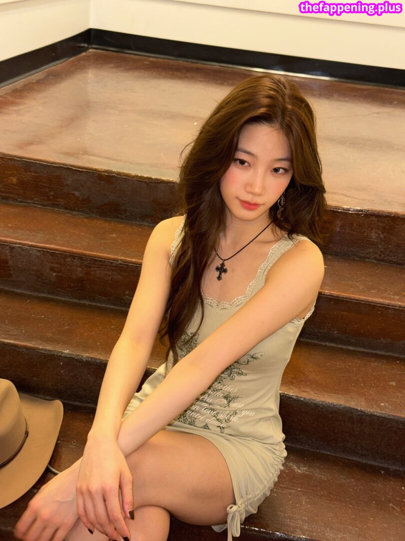 Kazuha Nakamura 中村 一葉