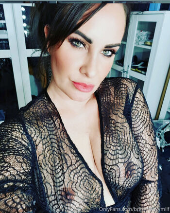 kinkybritishgoddess