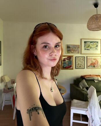 Lena blauer Haken