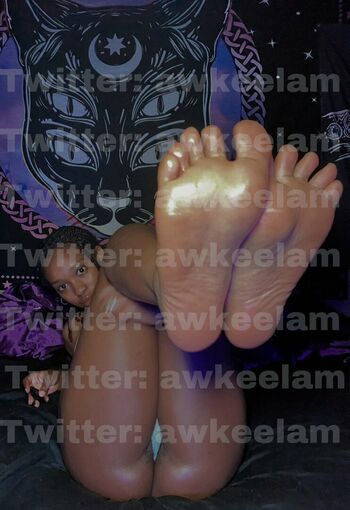 LoveLeeFeet