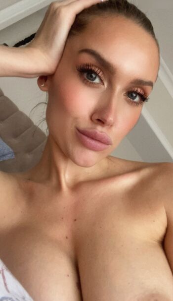 Luxury Girl