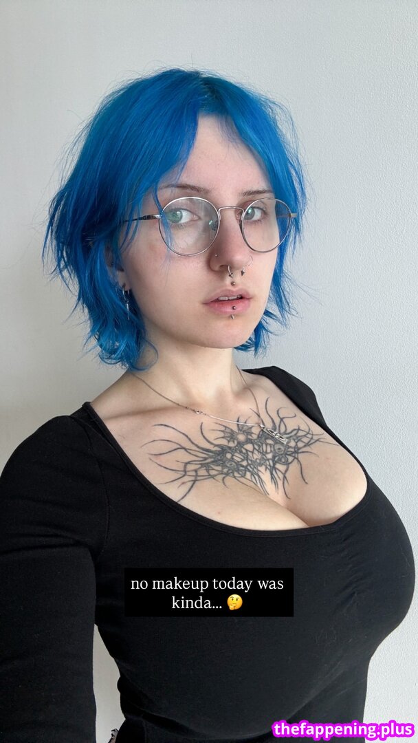 Lyra Crow
