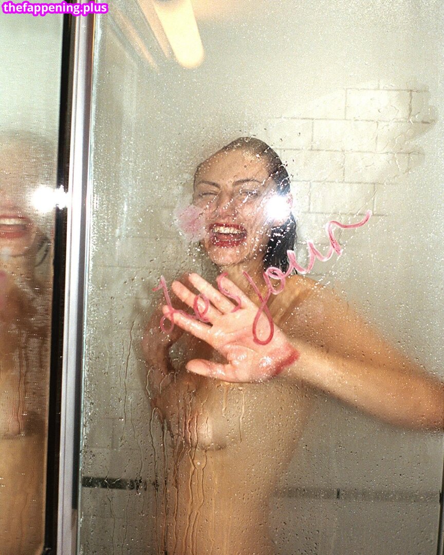 Phoebe Tonkin