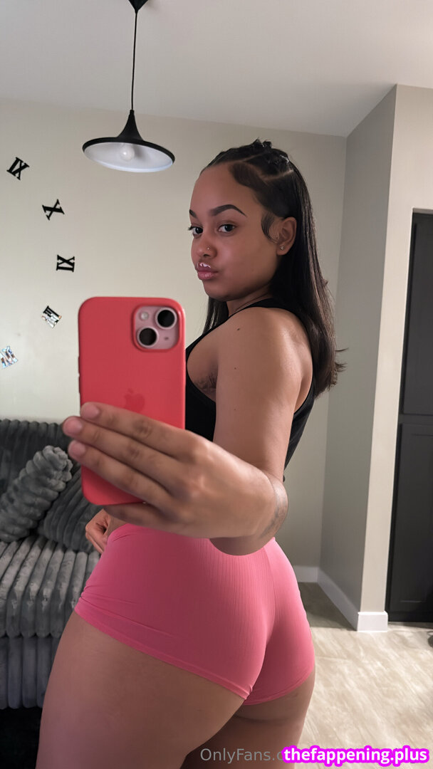sarahtheplug2