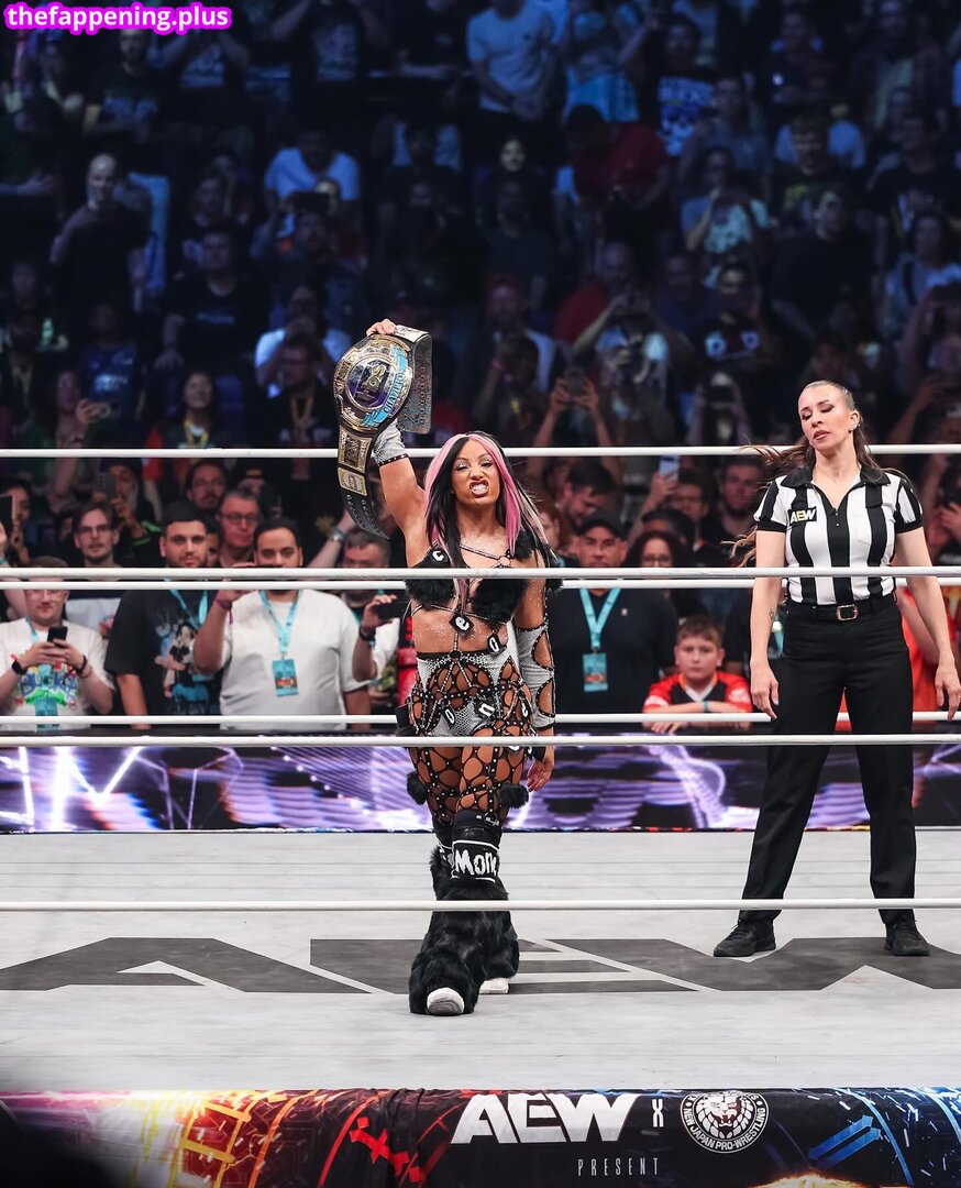 Sasha Banks