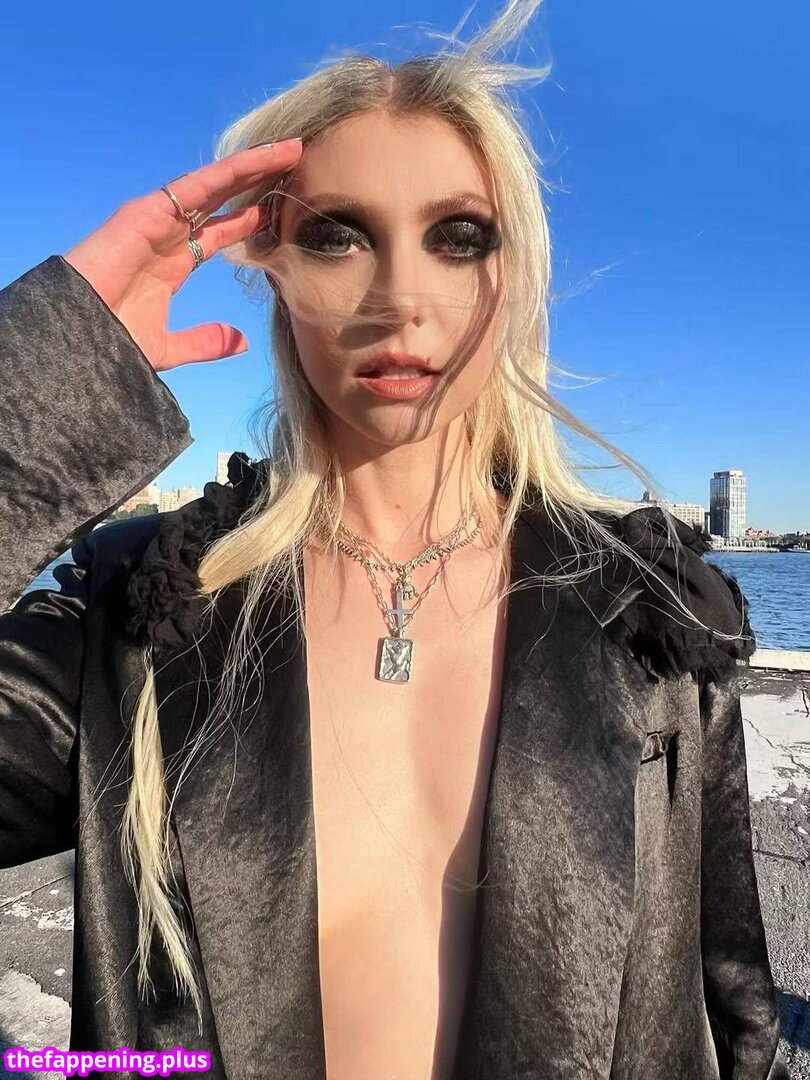 Taylor Momsen